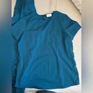 Whisperlite Lyra Scrub Set